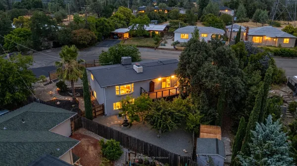 $399,900 | 303 Pearl Street, Redding, CA 96003