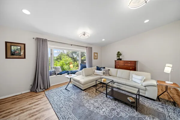 $399,900 | 303 Pearl Street, Redding, CA 96003