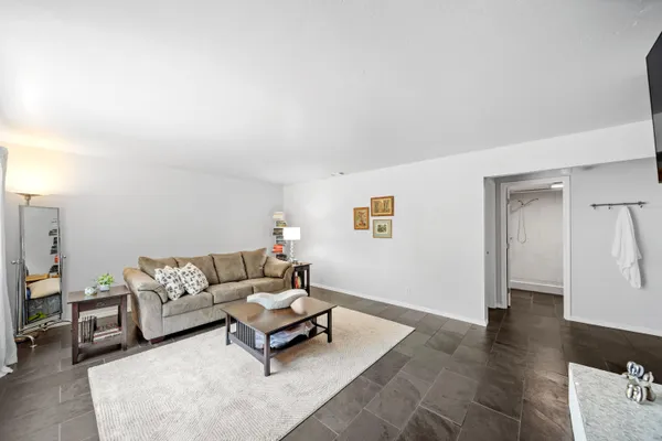 $399,900 | 303 Pearl Street, Redding, CA 96003