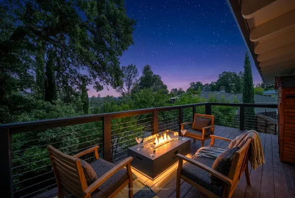 $399,900 | 303 Pearl Street, Redding, CA 96003