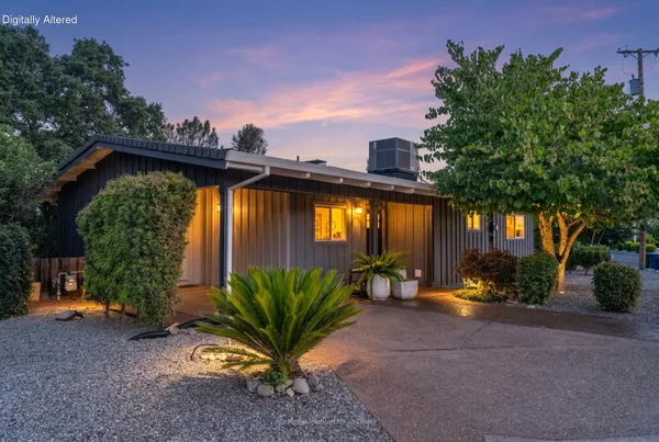 $399,900 | 303 Pearl Street, Redding, CA 96003