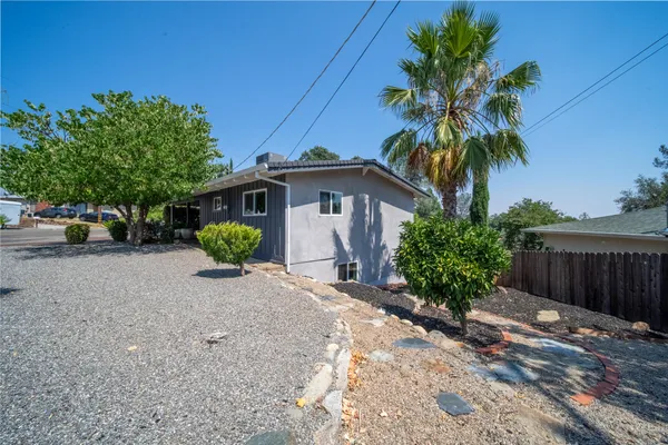 $399,900 | 303 Pearl Street, Redding, CA 96003