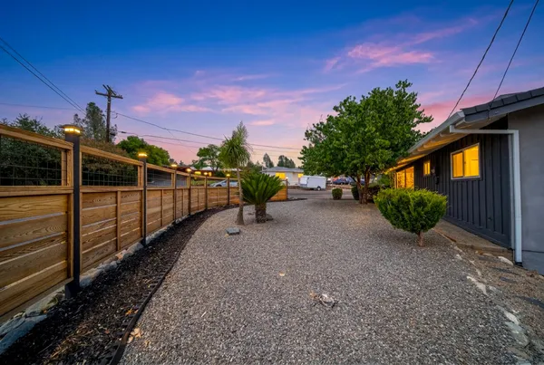 $399,900 | 303 Pearl Street, Redding, CA 96003