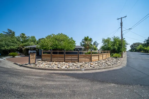 $399,900 | 303 Pearl Street, Redding, CA 96003