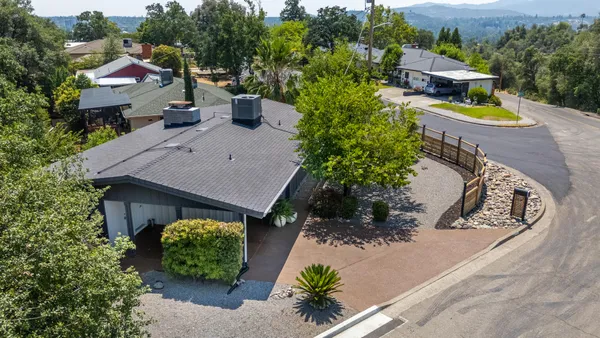 $399,900 | 303 Pearl Street, Redding, CA 96003