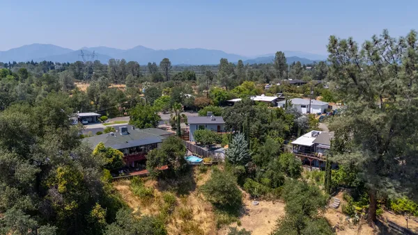 $399,900 | 303 Pearl Street, Redding, CA 96003