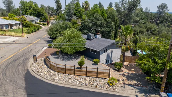 $399,900 | 303 Pearl Street, Redding, CA 96003
