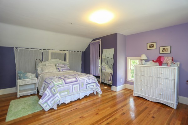 132 Brackett Road Newton, MA 02458 - Photo 20 of 30 Gallery Image 20