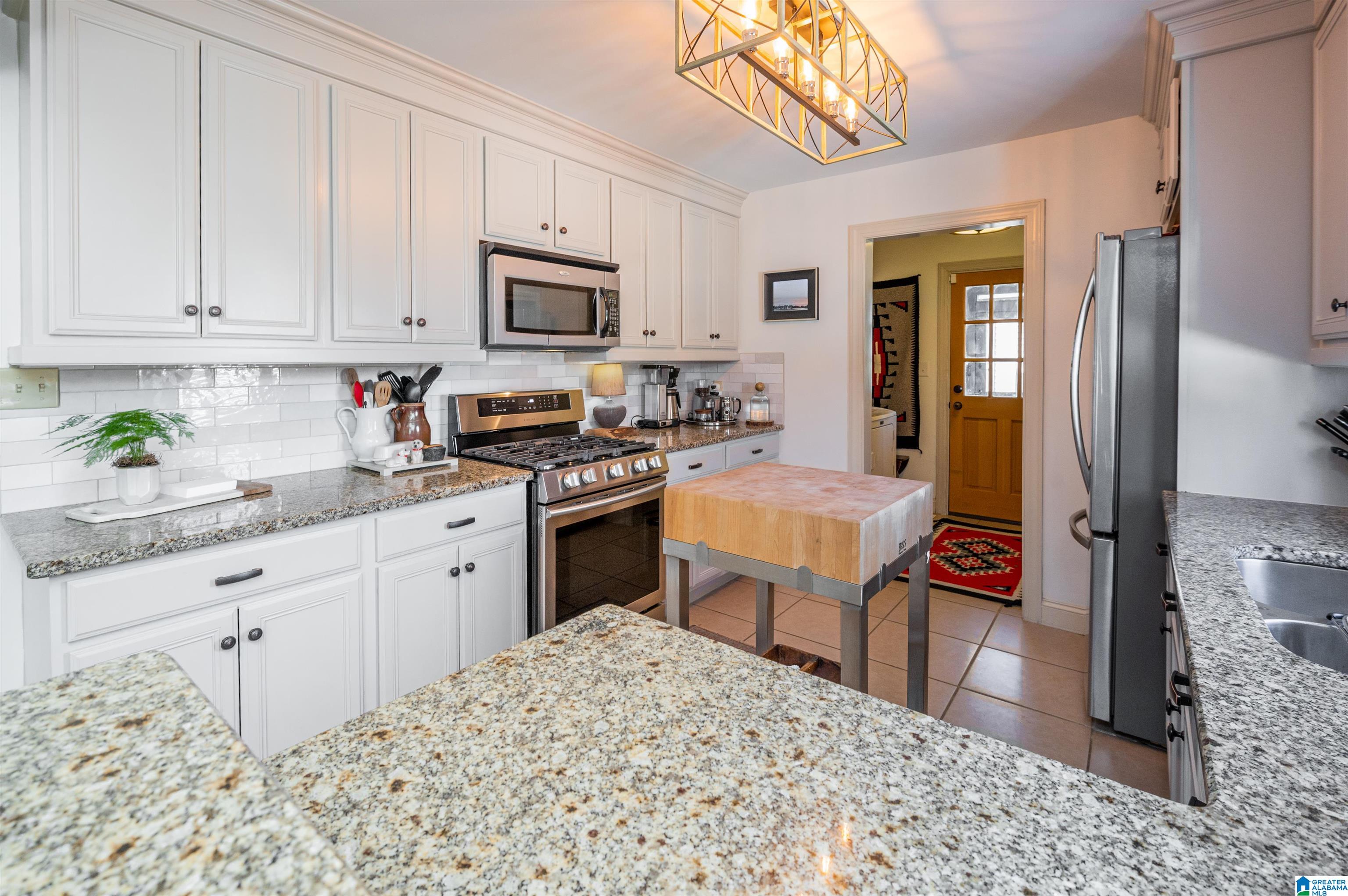 916 Highland Road Birmingham, AL 35209 - Photo 16 of 36