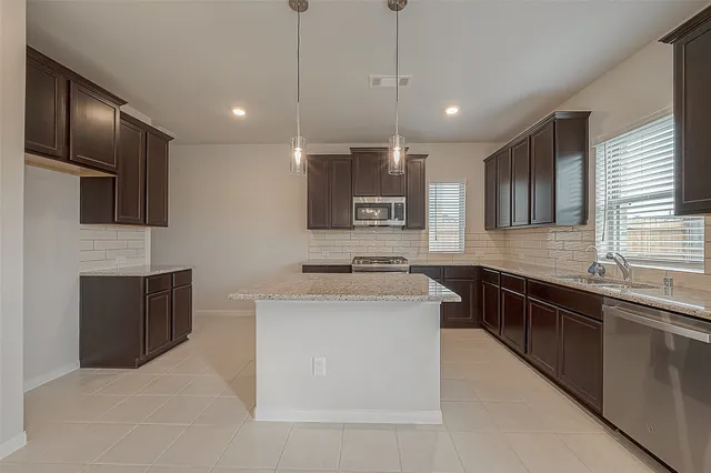 $2,190 | 31123 Mahogany Trail, Hockley, TX 77447