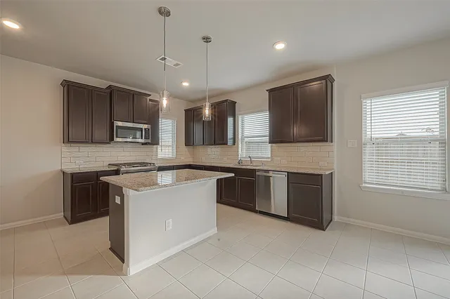 $2,190 | 31123 Mahogany Trail, Hockley, TX 77447