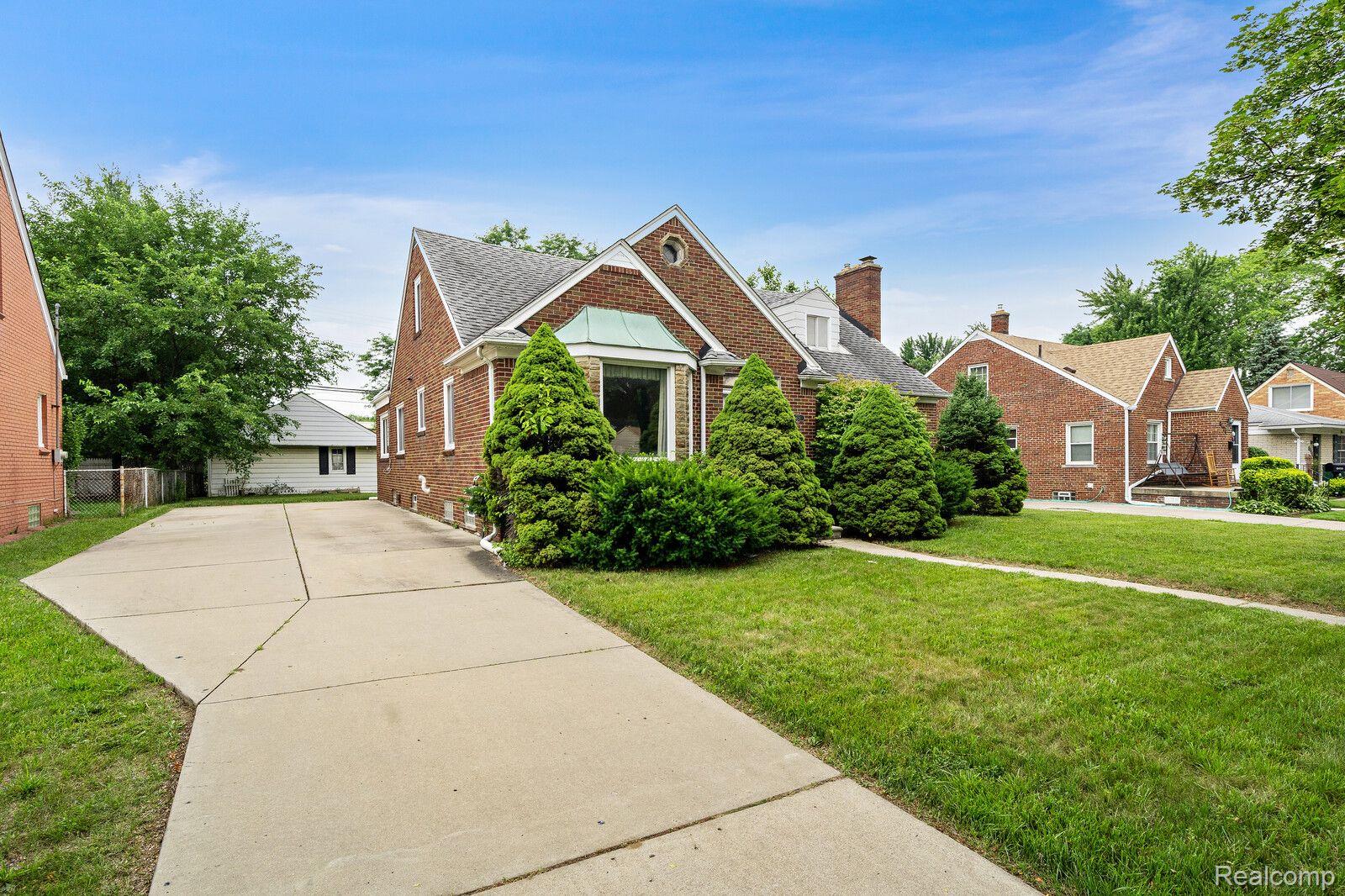 8436 Harding Street Center Line, MI 48015 - Photo 2 of 37 Gallery Image 2