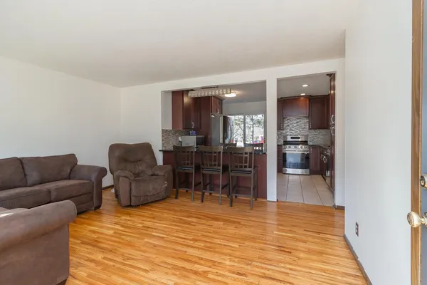 $374,900 | 112020 Faber Lane, Chaska, MN 55318