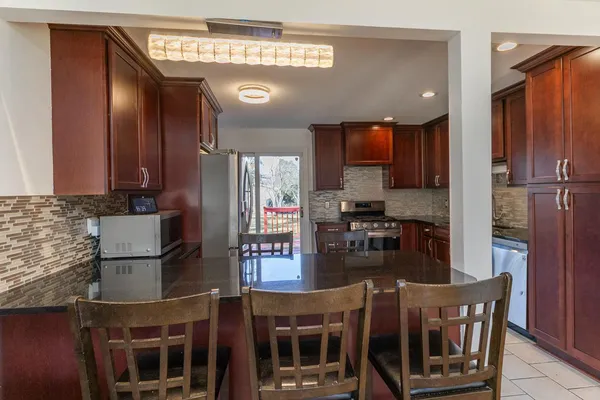 $374,900 | 112020 Faber Lane, Chaska, MN 55318