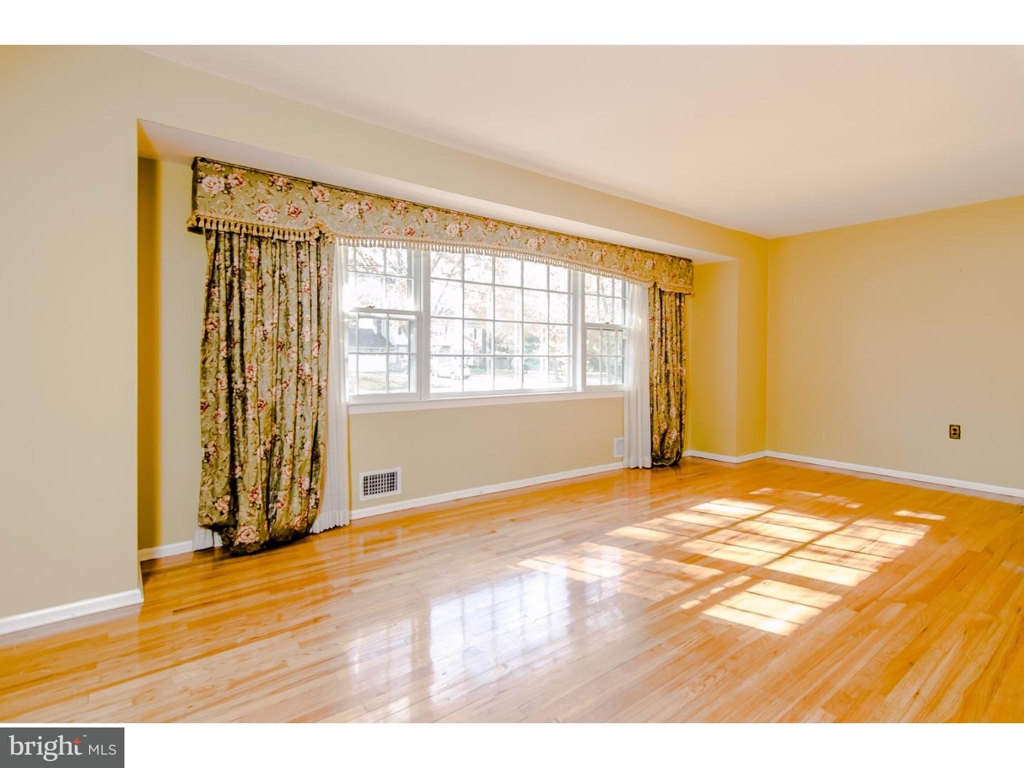 622 Dutch Neck Road Hightstown, NJ 08520 - Photo 5 of 25 Gallery Image 5