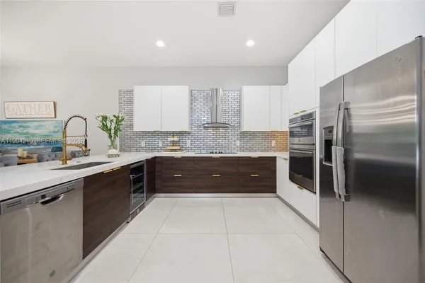 $650,000 | 3242 Southwest 44th Street, Dania Beach, FL 33312