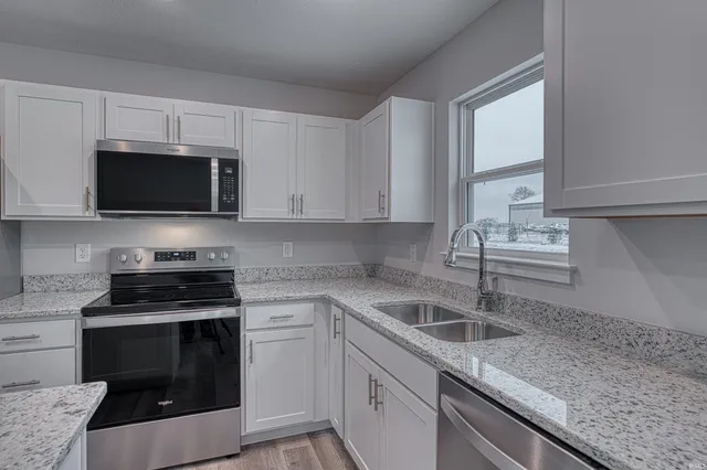 $354,950 | 13918 Persimmon Lane, Evansville, IN 47725