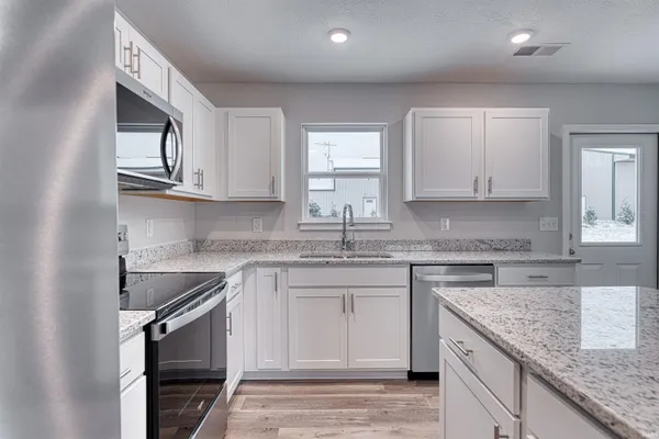 $339,950 | 13918 Persimmon Lane, Evansville, IN 47725