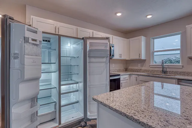 $349,950 | 13918 Persimmon Lane, Evansville, IN 47725