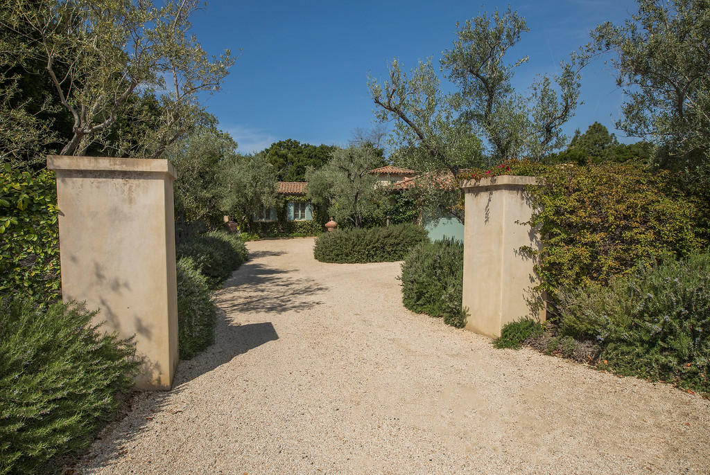 255 Penny Lane Santa Barbara, CA 93108 - Photo 2 of 31 Entrance Drive
