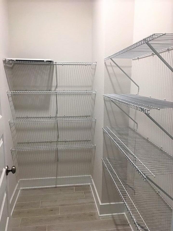 2412 Dakota Way Crestview, FL 32536 - Photo 8 of 30 a bathroom with a shower