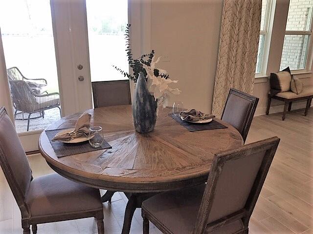 2412 Dakota Way Crestview, FL 32536 - Photo 9 of 30 a dining room with furniture and window