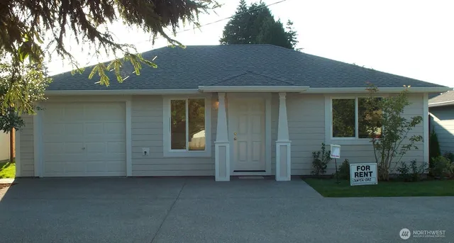 $1,895 | 1905 Judd Street Southeast, Lacey, WA 98503