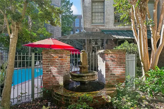 $2,800 | 920 Poeyfarre Street, Unit 320, New Orleans, LA 70130