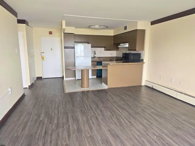 $1,500 | 3817 Ventnor Avenue, Unit 410, Atlantic City, NJ 08401
