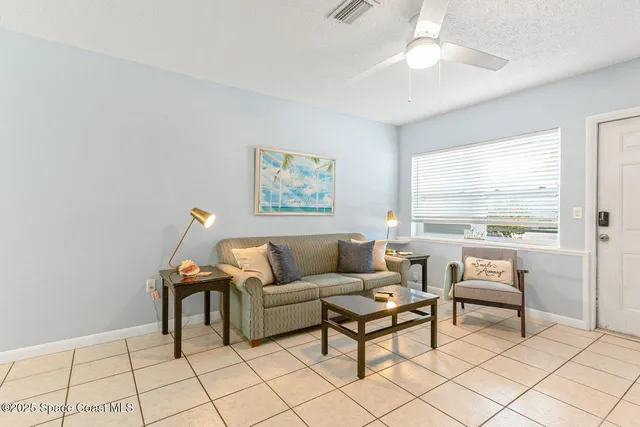 $1,750 | 325 South Brevard Avenue, Unit E, Cocoa Beach, FL 32931