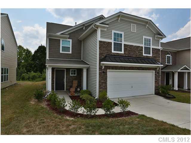 10810 Greenhead View Road Charlotte, NC 28262 - Photo 1 of 16 Gallery Image 1