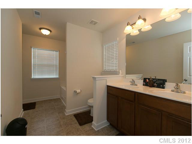 10810 Greenhead View Road Charlotte, NC 28262 - Photo 12 of 16 Gallery Image 12