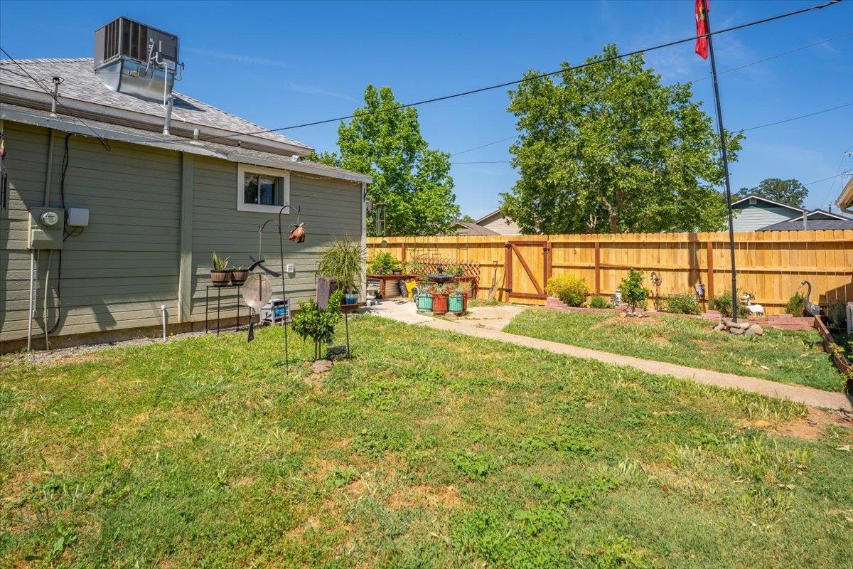 1158 Madison Street Red Bluff, CA 96080 - Photo 36 of 55