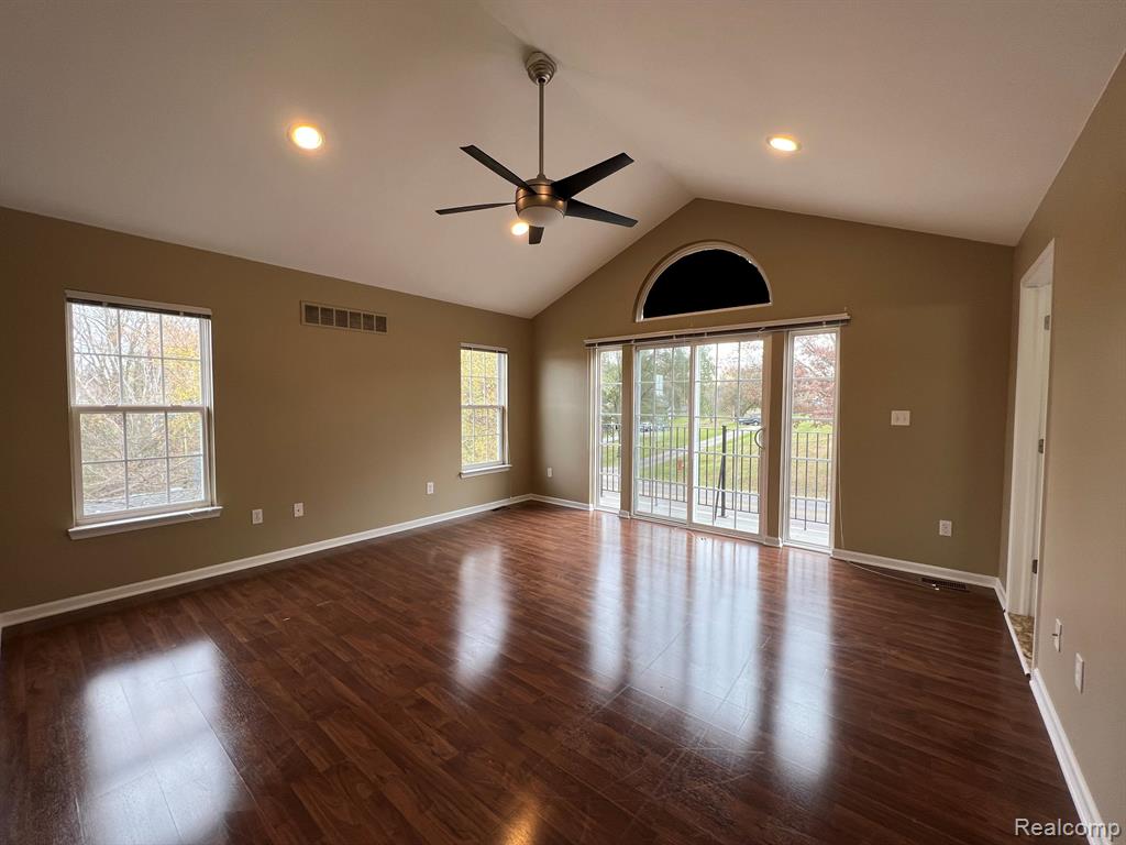 2030 Decker Road Walled Lake, MI 48390 - Photo 18 of 27