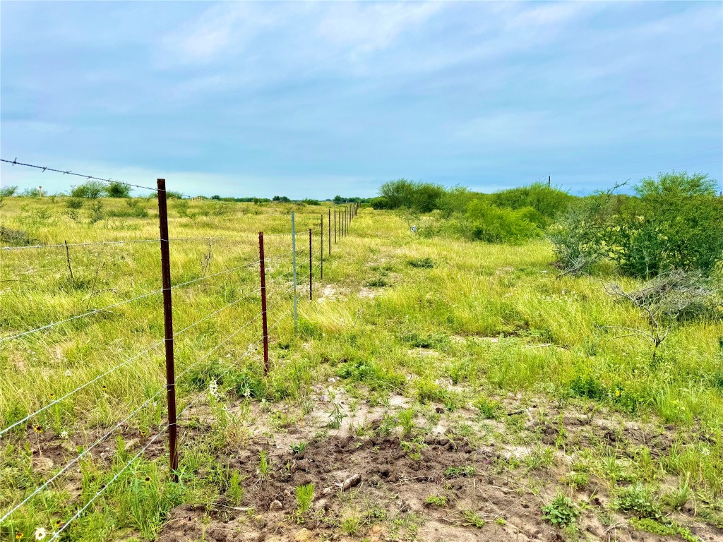 108 St Smiley Tx 78159 Smiley, TX 78159 - Photo 7 of 13 a view of an ocean