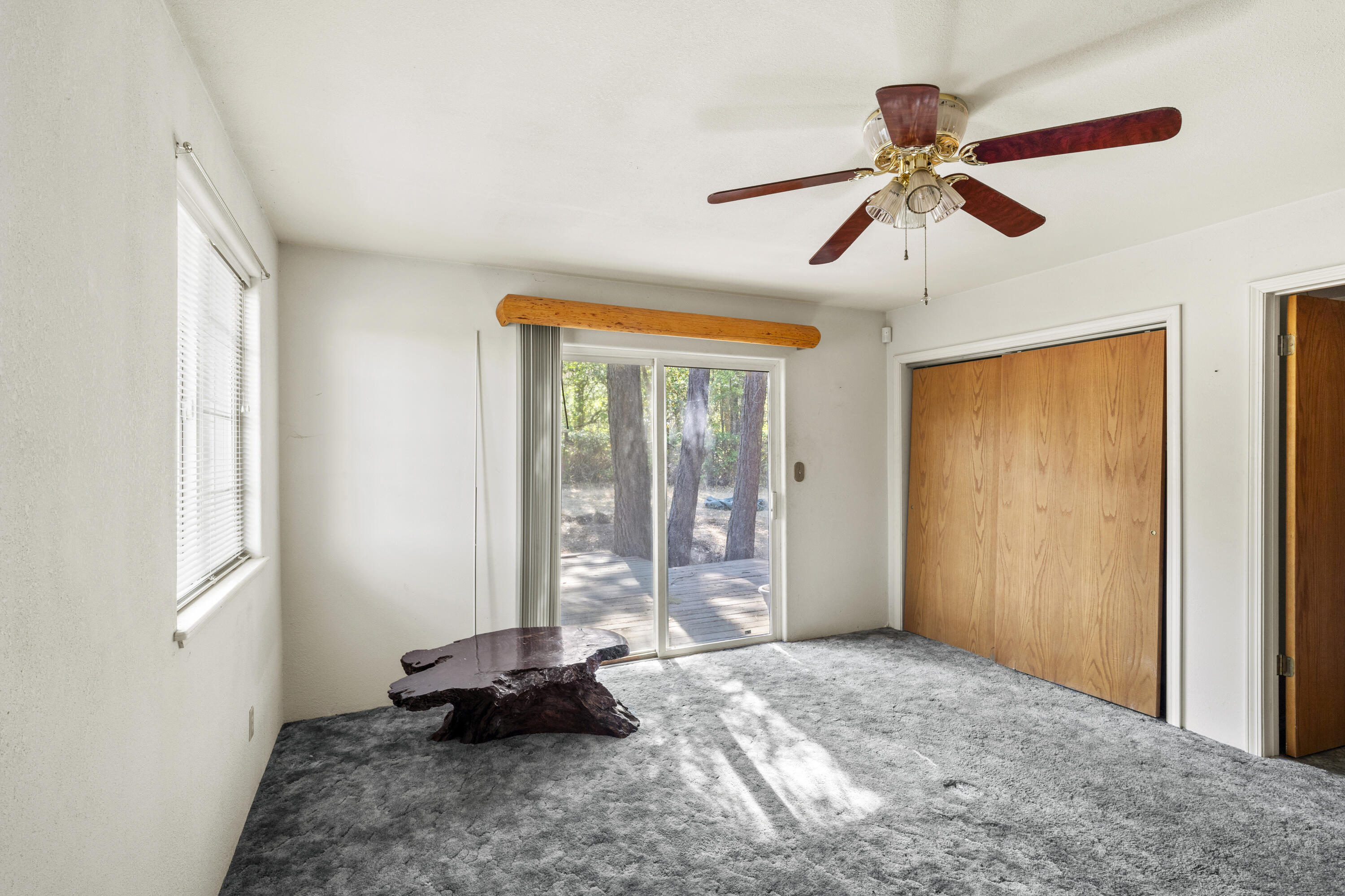 14636 North Applegate Road Grants Pass, OR 97527 - Photo 13 of 26 14636 N Applegate Road - 20