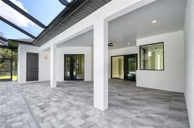 a view of an entryway of house