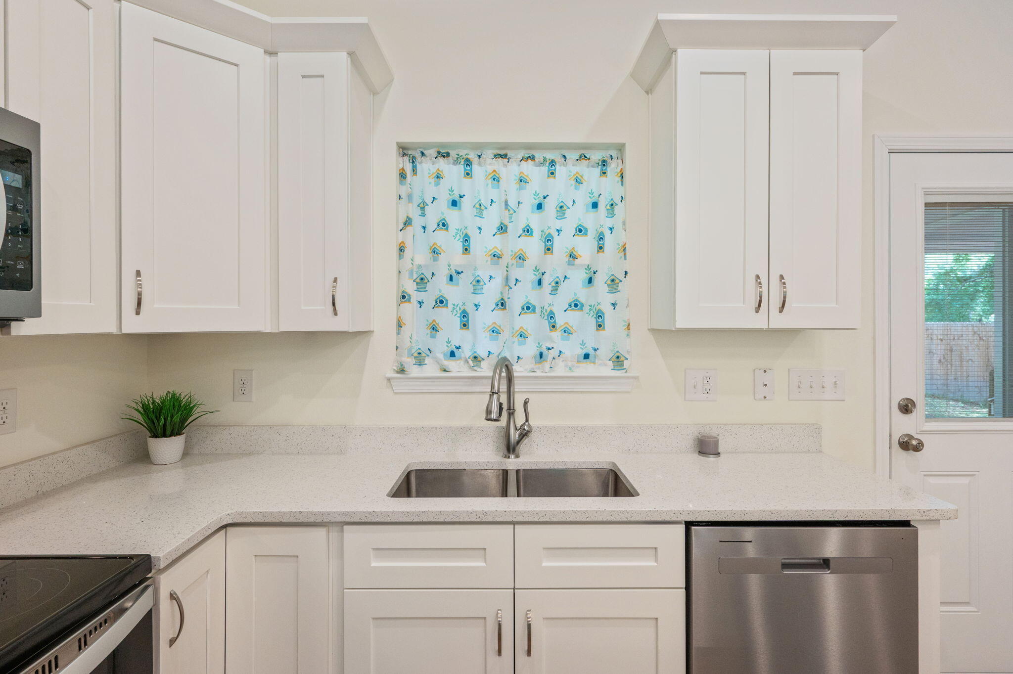 3105 Holley Drive Crestview, FL 32539 - Photo 11 of 33 Kitchen