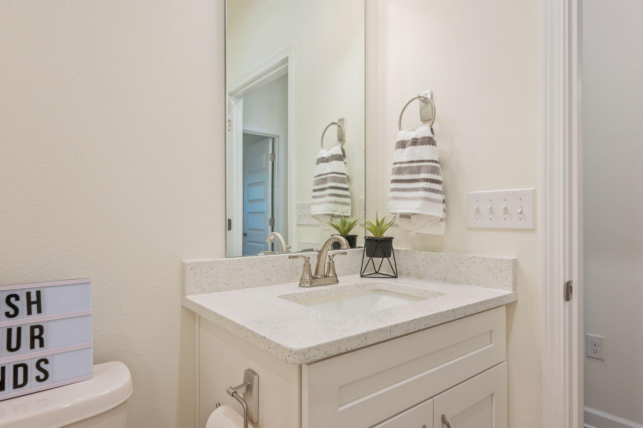 3105 Holley Drive Crestview, FL 32539 - Photo 24 of 33 Hall Bath