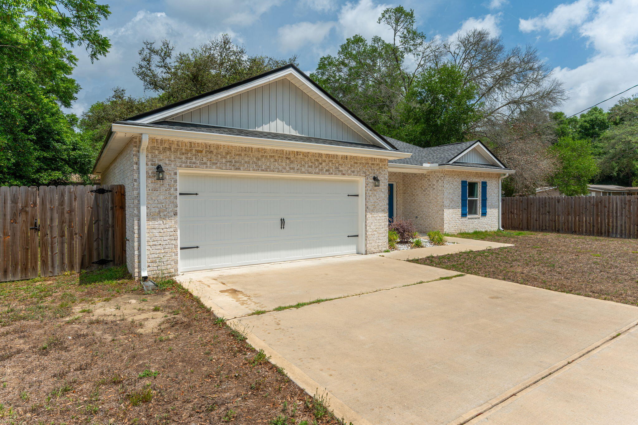 3105 Holley Drive Crestview, FL 32539 - Photo 3 of 33 Front