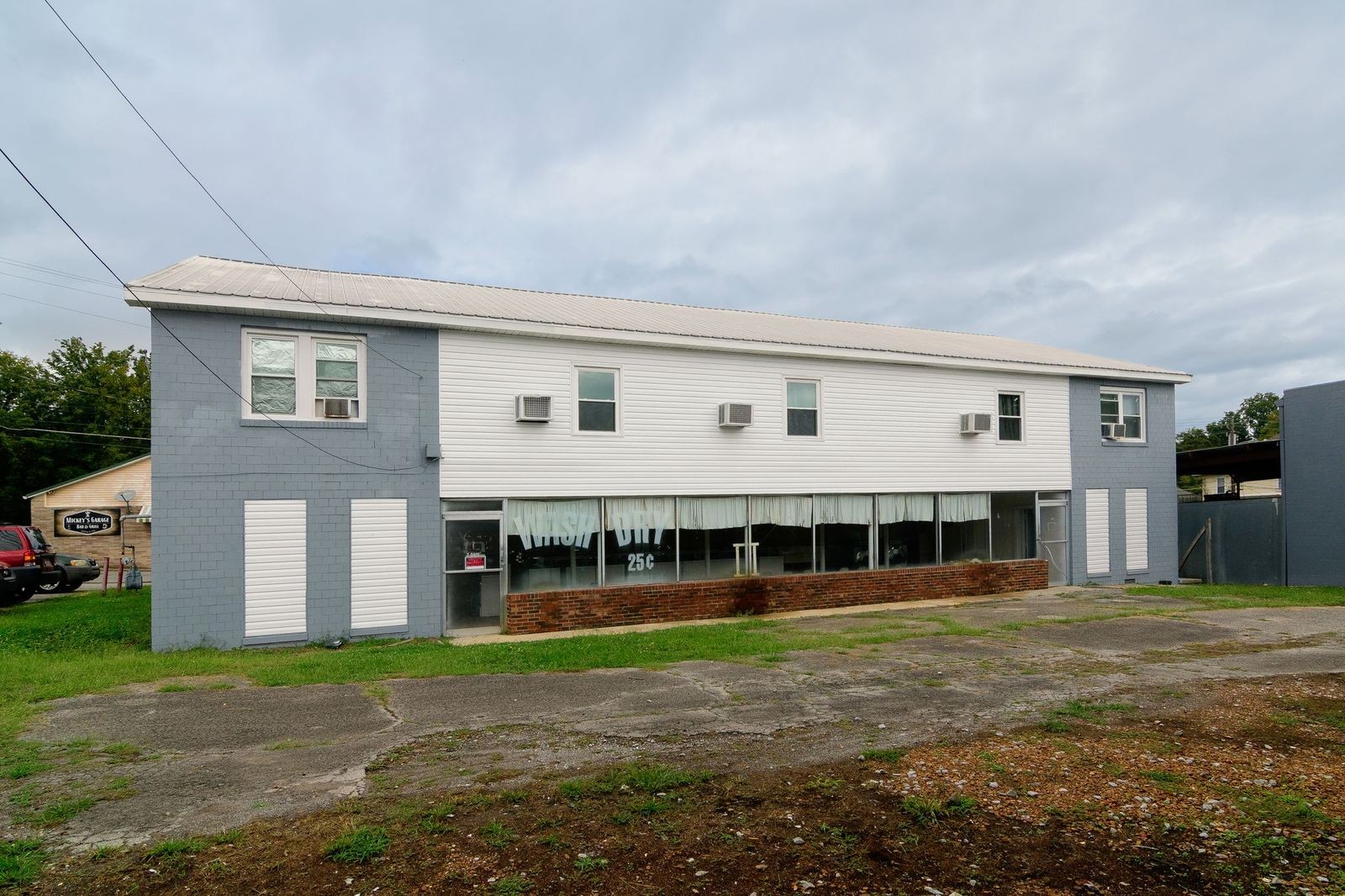206 Edison Street West Fayetteville, TN 37334 - Photo 3 of 9 a view of a house with a yard