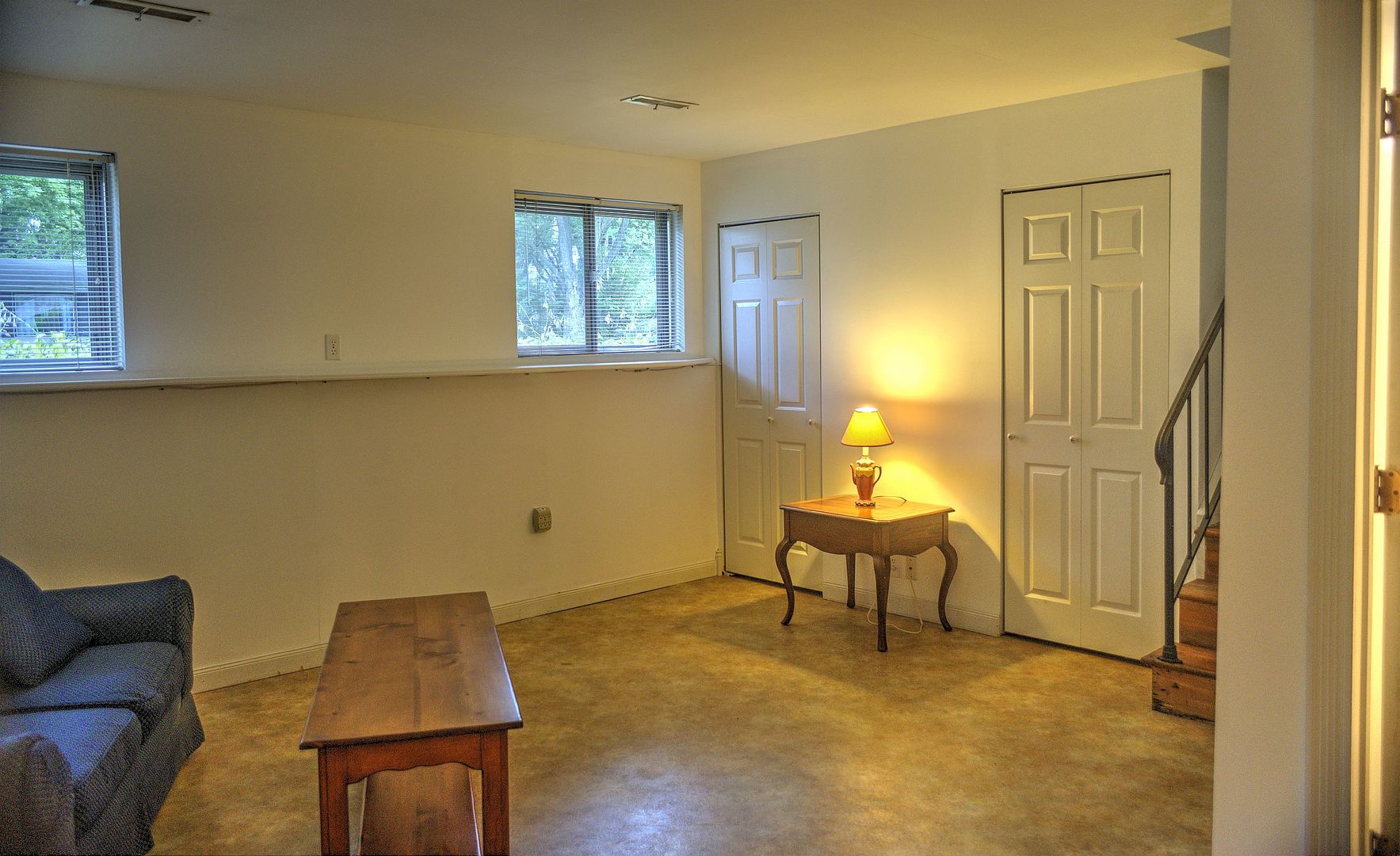 530 Redwood Road Bolingbrook, IL 60440 - Photo 19 of 33 a living room with furniture and a window