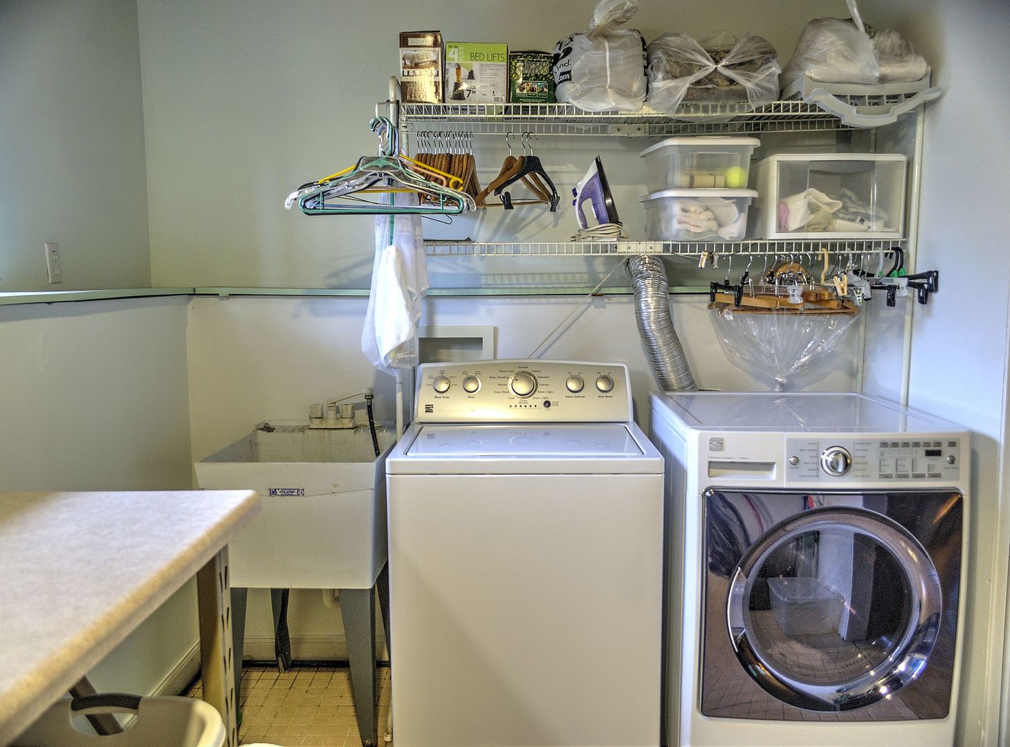 530 Redwood Road Bolingbrook, IL 60440 - Photo 21 of 33 a utility room with dryer and washer