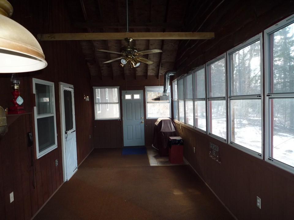 95 Slope Road Tolland, MA 01034 - Photo 17 of 18 a living room with furniture