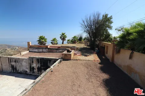 $1,795,000 | 24734 West Saddle Peak Road, Malibu, CA 90265