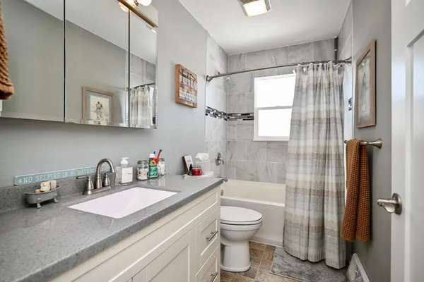 $245,000 | 1565 West King Street, Winona, MN 55987