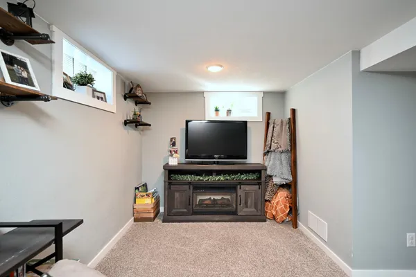 $245,000 | 1565 West King Street, Winona, MN 55987