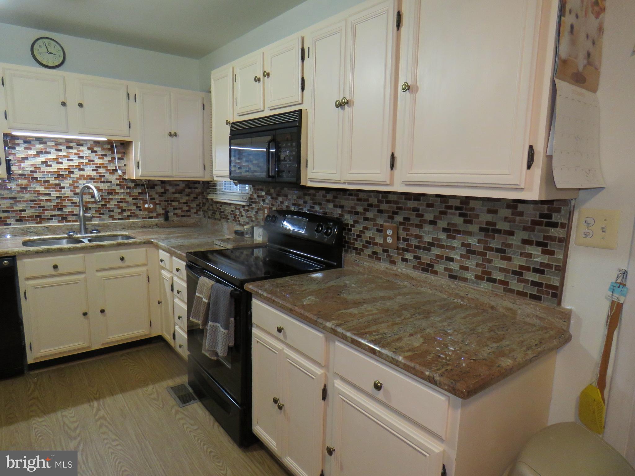 10976 Delaware Avenue Laurel, DE 19956 - Photo 11 of 56 KITCHEN