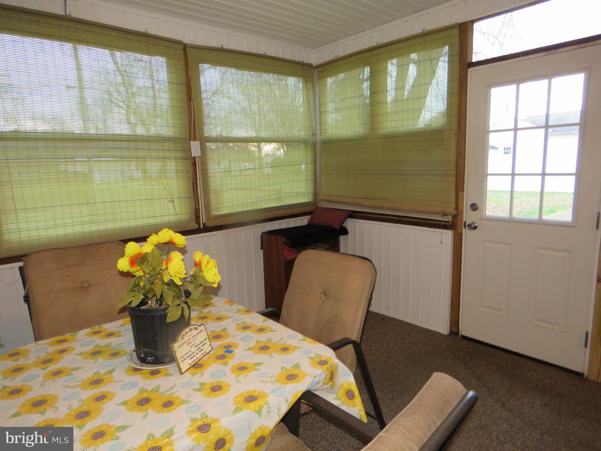 10976 Delaware Avenue Laurel, DE 19956 - Photo 15 of 56 SUNROOM