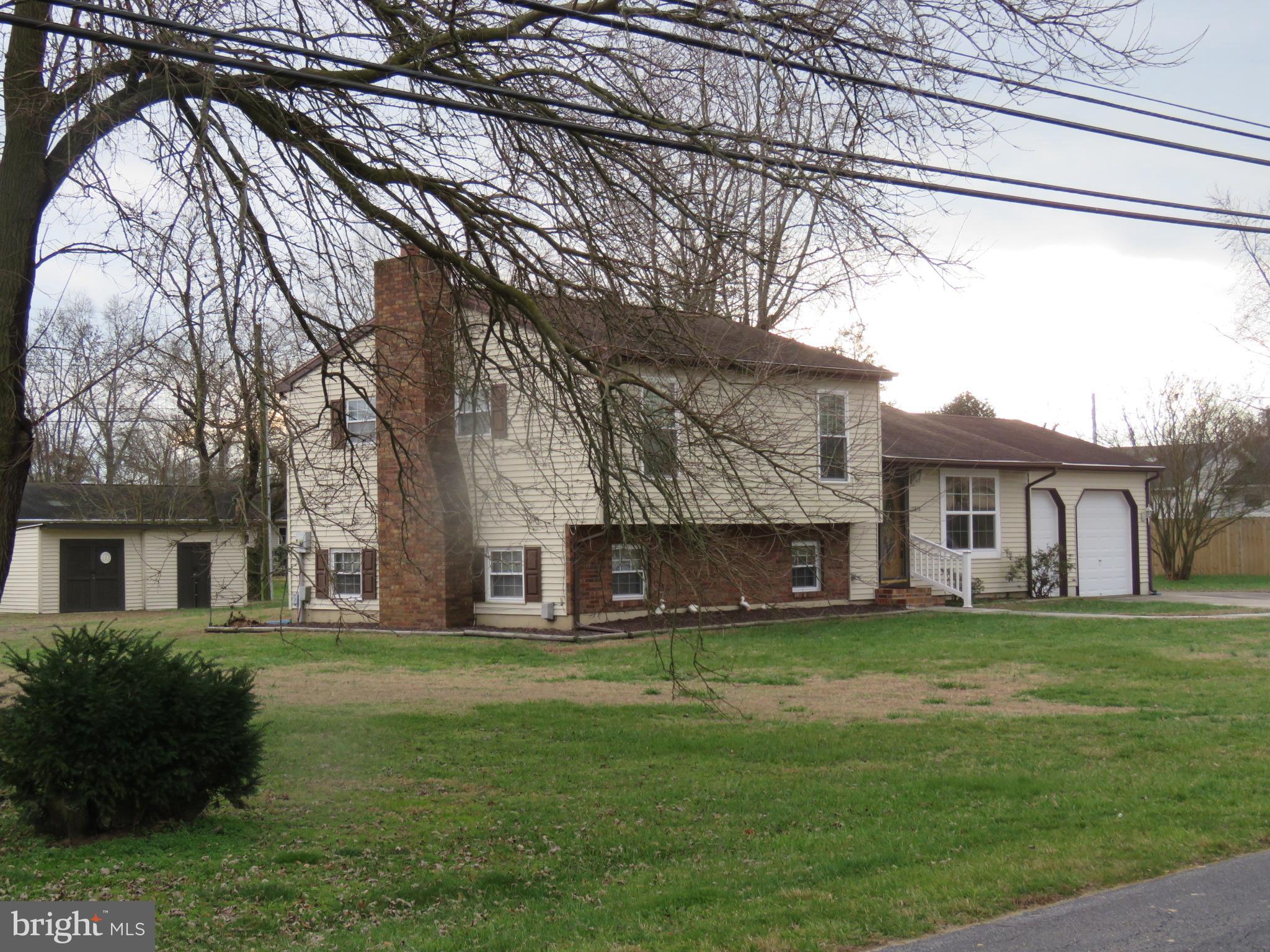 10976 Delaware Avenue Laurel, DE 19956 - Photo 2 of 56 LEFT SIDE AND FRONT